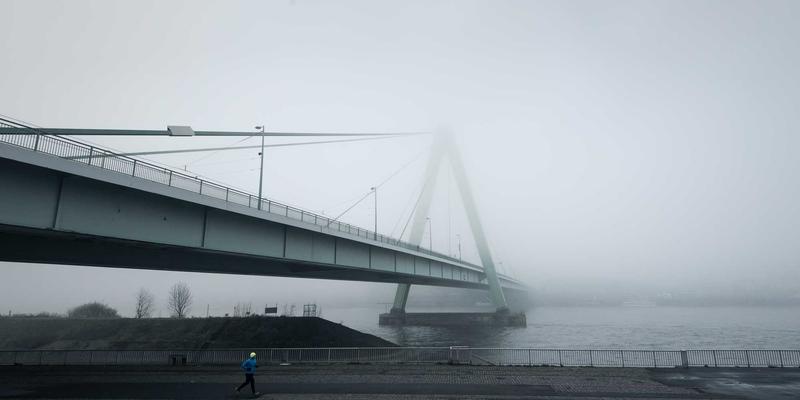 家庭防灾实战指南:创意生活下的安全守护,从应急演练到物资管理